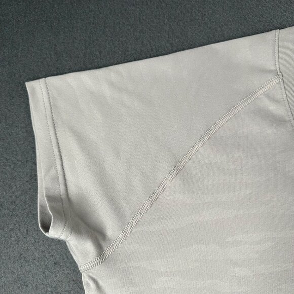 Under Armour Womens M Gray Semi-Fitted V-Neck HeatGear Performance Tee - Picture 6 of 11